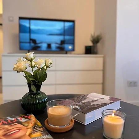 Citylink Nest - Free Garage, Ac & Metro Access * 부다페스트