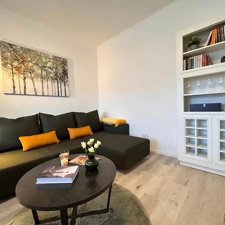 Citylink Nest - Free Garage, Ac & Metro Access *