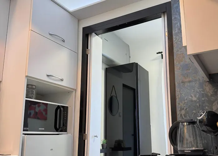 Citylink Nest - Free Garage, Ac & Metro Access *