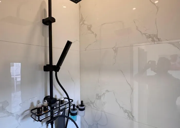 Apartamento Citylink Nest - Free Garage, Ac & Metro Access