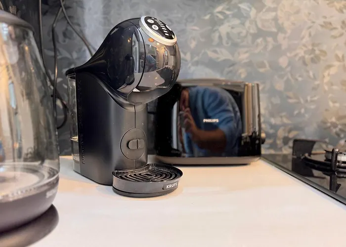 Citylink Nest - Free Garage, Ac & Metro Access Apartamento *