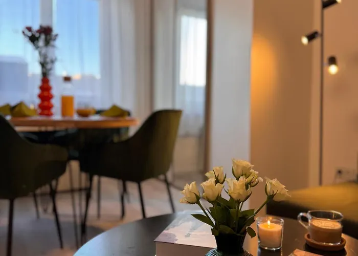 Citylink Nest - Free Garage, Ac & Metro Access *