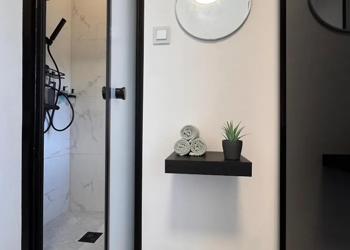 Citylink Nest - Free Garage, Ac & Metro Access Apartamento Budapest