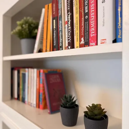 Citylink Nest - Free Garage, Ac & Metro Access Appartement