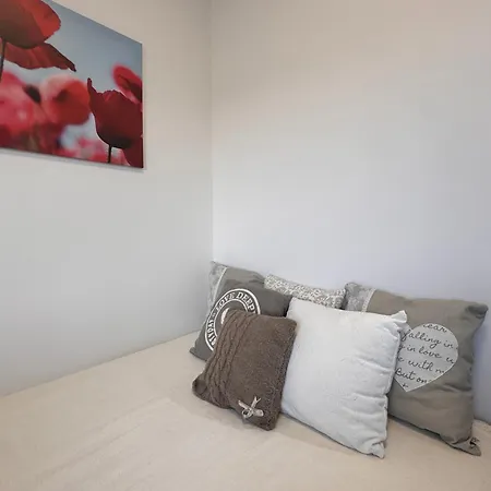 Citylink Nest - Free Garage, Ac & Metro Access Apartament