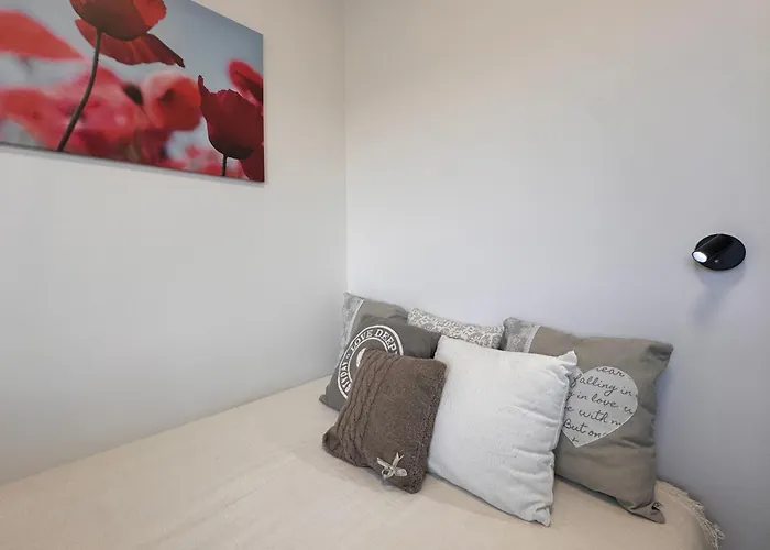 Citylink Nest - Free Garage, Ac & Metro Access Apartament